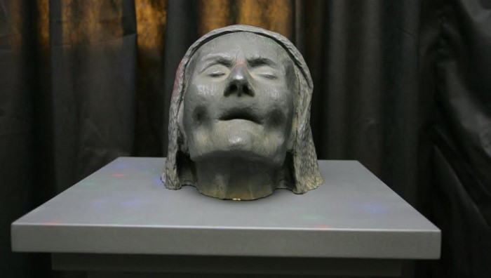 Escultura “Diário de Rebeca” pode ser vista no Colégio Suzano até 28 de agosto