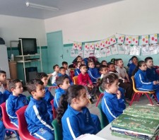 Emeif Oscar de Almeida Redondo recebe programa Sorriso nas Escolas