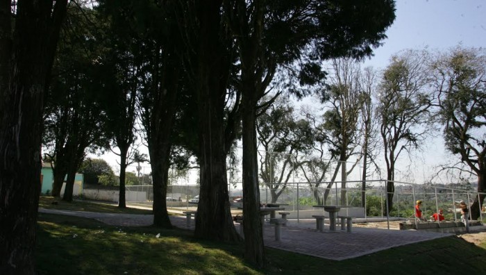 Reforma da praça esportiva do Parque Buenos Aires segue em ritmo acelerado
