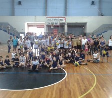 Oficina de Basquetebol reúne 120 crianças no Portelão