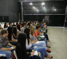 Eventos culturais atraem aproximadamente 800 pessoas