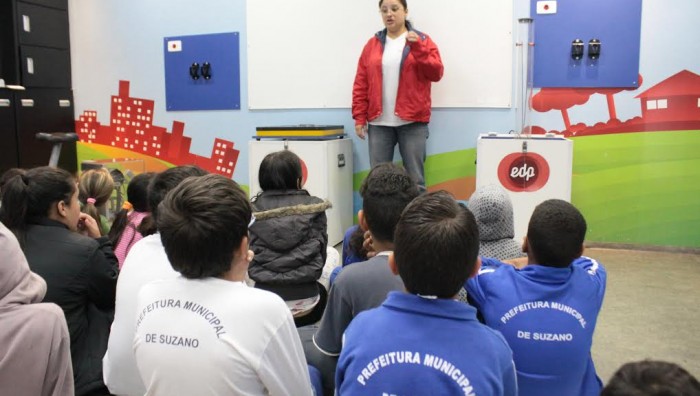 Projeto Ambiental: Caminhão do Boa Energia visita escolas municipais