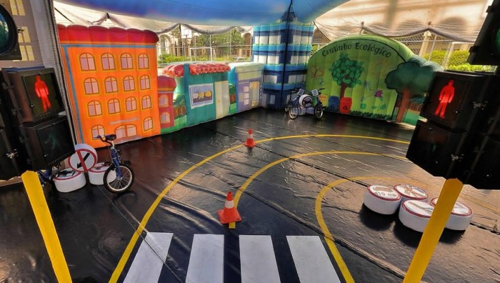 “Cidade Portinho Seguro Auto” chega a Suzano para conscientizar crianças sobre o trânsito