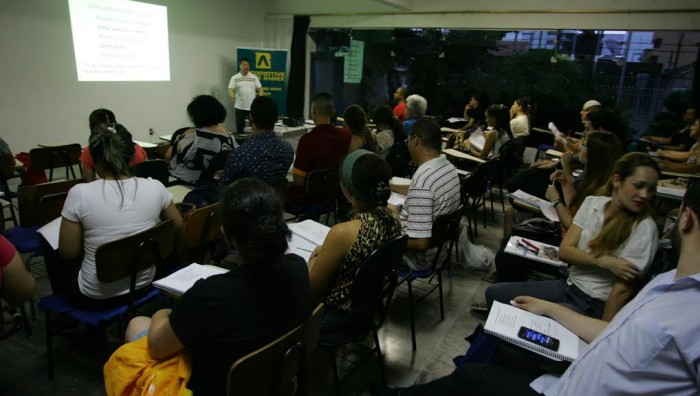 50 comerciantes participam do curso Excelência em Vendas