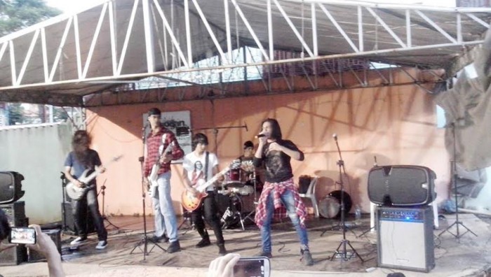 “Casarão do Rock” e “O Doente Imaginário” atraem aproximadamente 200 pessoas
