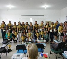 Educação homenageia coordenadores escolares