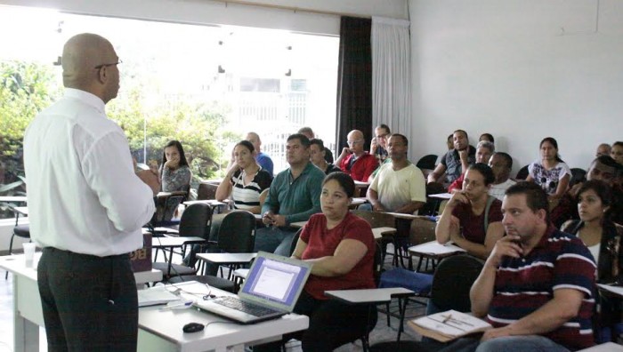 300 pessoas se inscrevem no Curso de Portaria e Recepção