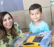Fundo Social entrega mais de 5 mil brinquedos na região norte de Suzano