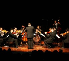 Orquestra de Suzano encerra temporada 2015 com concerto