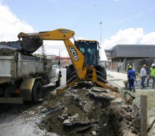 Prefeitura inicia implantação de baia para ônibus em frente à nova Estação