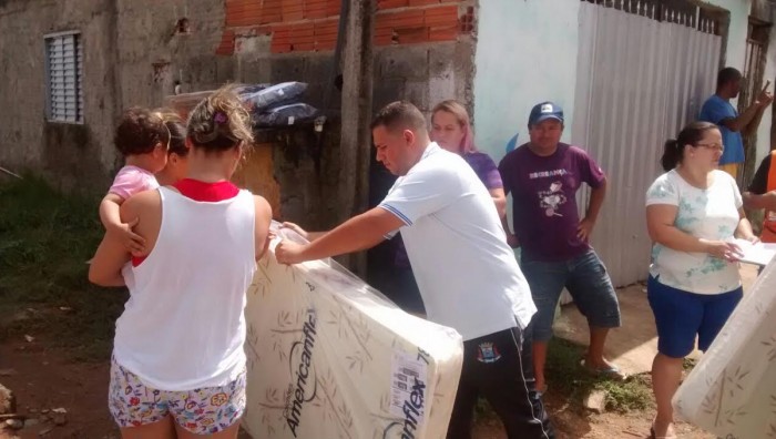 Defesa Civil e Assistência Social distribuem kits para famílias prejudicadas pelas chuvas