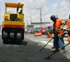Prefeitura conclui obras da baia de ônibus em frente à nova Estação