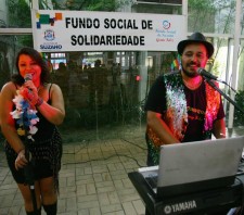 Melhor Idade  brinca o carnaval em baile do Fundo Social