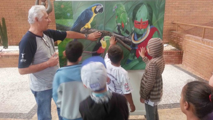 Estudantes visitam exposição de artes plásticas “Ethnoses”