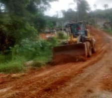 Prefeitura realiza manutenção viária no Parque Samambaia