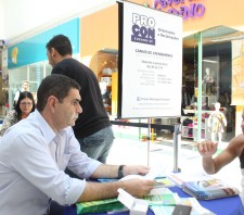 Procon realiza ação especial para celebrar o Dia Mundial do Consumidor