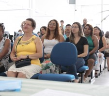 Assistência Social entrega certificados de capacitação para entrevistadores do Cadastro Único
