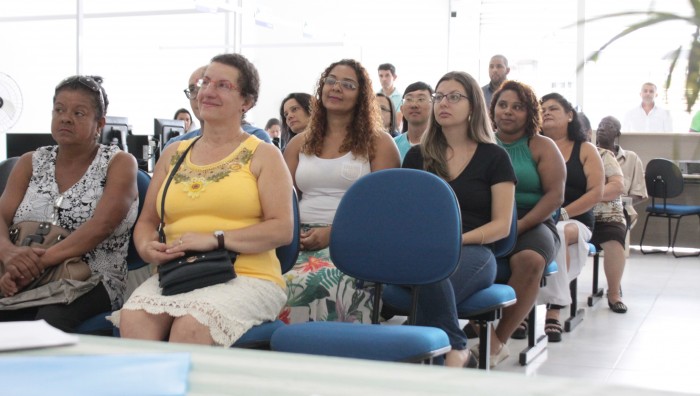 Assistência Social entrega certificados de capacitação para entrevistadores do Cadastro Único