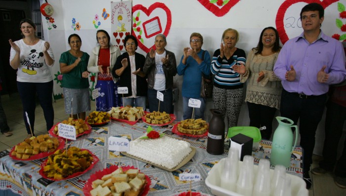 Assistência Social recepciona idosos atendidos pelo serviço de convivência do Parque Umuarama