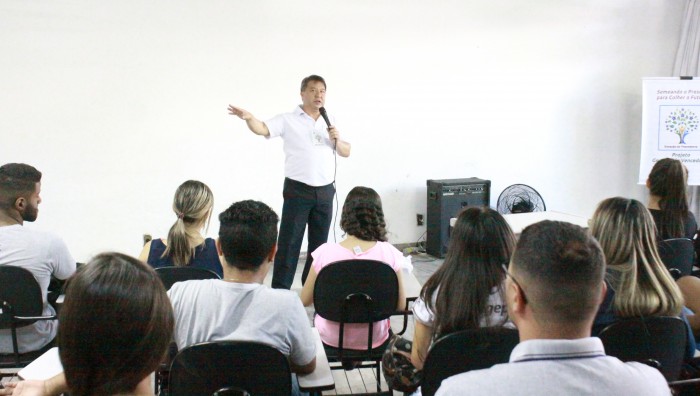 Prefeitura realiza palestra especial para jovens sobre desenvolvimento pessoal e empreendedorismo