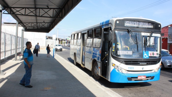 Primeira etapa de cobertura do ponto de ônibus ao lado da estação de Suzano é concluída