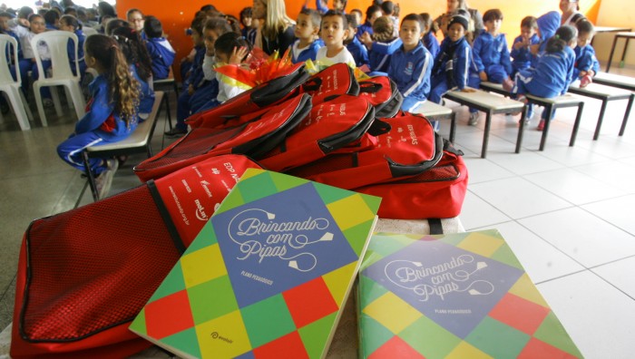 400 alunos da escola Damásio Ferreira dos Santos recebem kits do “Projeto EDP nas Escolas”