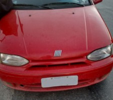 Táxis clandestinos são apreendidos no Miguel Badra e motorista é preso por porte de CNH falsa