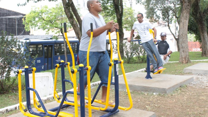 Prefeitura revitaliza praças e instala academias ao ar livre
