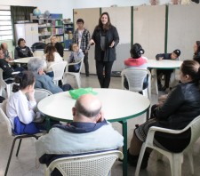Projeto Horta nas Escolas realiza atividade na E.M. Antônio Marques Figueira