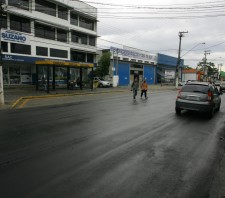 Rua Baruel ganha nova pavimentação