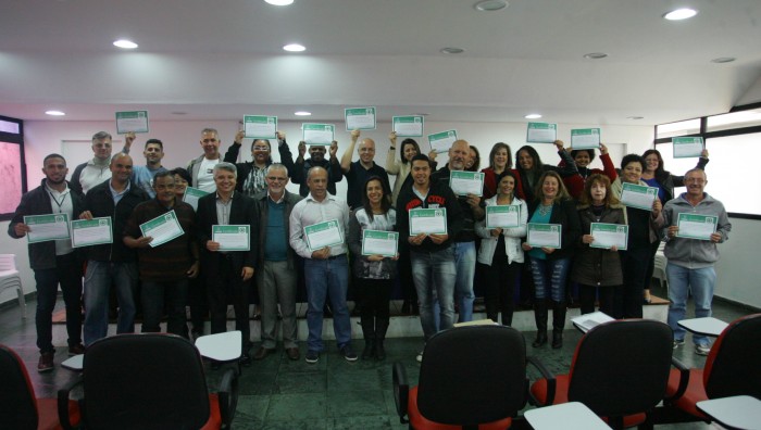 Tokuzumi empossa membros da Cipa para gestão 2016-2017