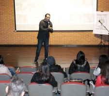 Anderson Cavalcante ministra palestra motivacional para jovens