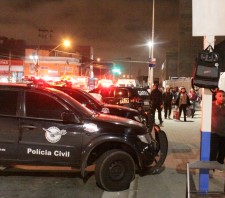 Ação integrada fiscaliza comércio ambulante na estação de trem e na Glicério