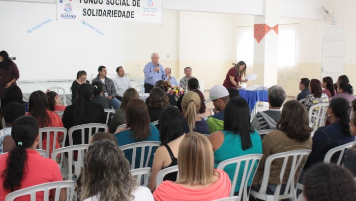 Fundo Social forma mais 100 pessoas nos cursos de Padaria Artesanal e Escola de Moda