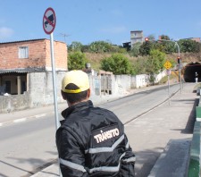 Prefeitura intensifica fiscalização e orientação no túnel do Jardim Maitê