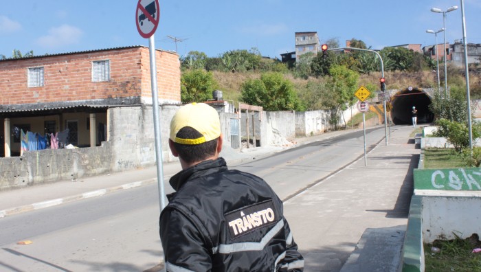 Prefeitura intensifica fiscalização e orientação no túnel do Jardim Maitê