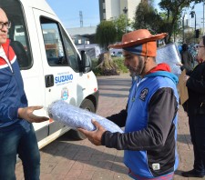 Assistência Social entrega cobertores para moradores de rua na Praça João Pessoa