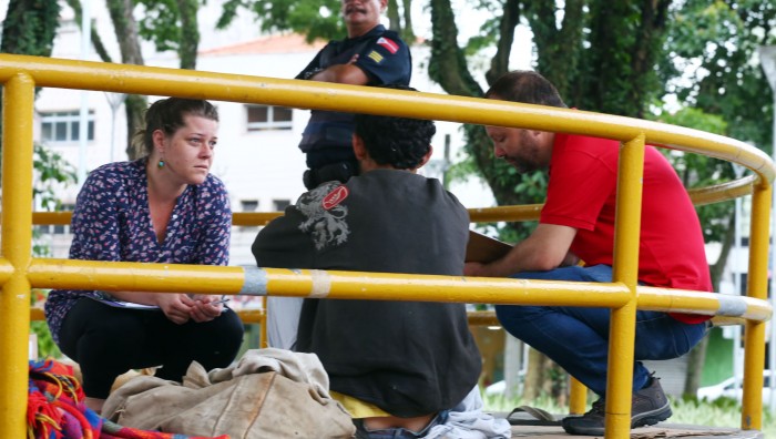 Assistência Social de Suzano-SP realiza ação com pessoas em situação de rua; 11 são levadas para abrigo