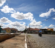 Prefeitura de Suzano-SP realiza limpeza e capinação no Parque Maria Helena e Sesc
