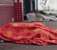 Assistência Social de Suzano-SP encaminha pessoas em situação de rua para abrigo