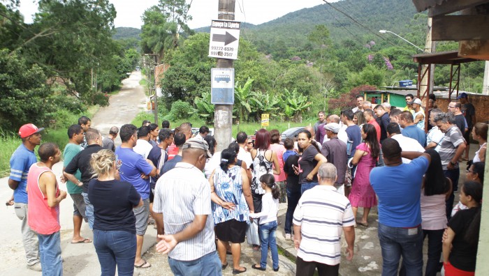 Secretaria de Obras de Suzano-SP promete empenho na  recuperação emergencial da Estrada do Caulim