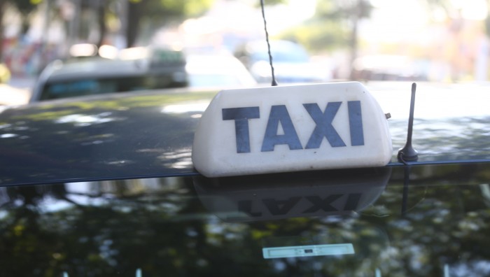 Prefeito de Suzano-SP se reúne com taxistas para discutir sobre melhorias para a classe