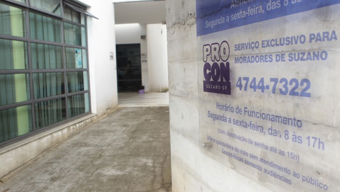 Operação do Procon de Suzano-SP autua três supermercados e um atacadista