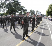 Prefeito de Suzano-SP participa de solenidade de matrícula de cem atiradores do Tiro de Guerra