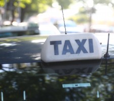 Taxistas de Suzano-SP deverão renovar permissões a partir de 20 de março
