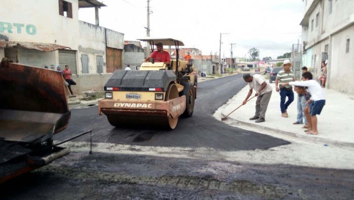 Prefeitura de Suzano-SP retoma serviços de pavimentação no Badra-Jaguari
