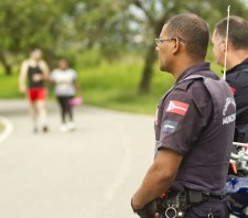 GCM de Suzano-SP prende mulher suspeita de tráfico de drogas no Jardim Lincoln