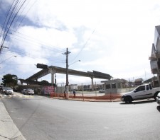 Executivos da CPTM fazem vistoria em Suzano-SP e prometem projeto para nova passarela em até 30 dias