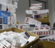 Departamento de Posturas tira de circulação R$ 5 mil em produtos irregulares no Tabamarajoara