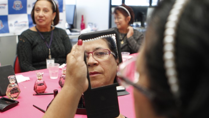 Em referência ao Dia das Mães, Fundo Social promove “Momento Beleza” para servidoras municipais